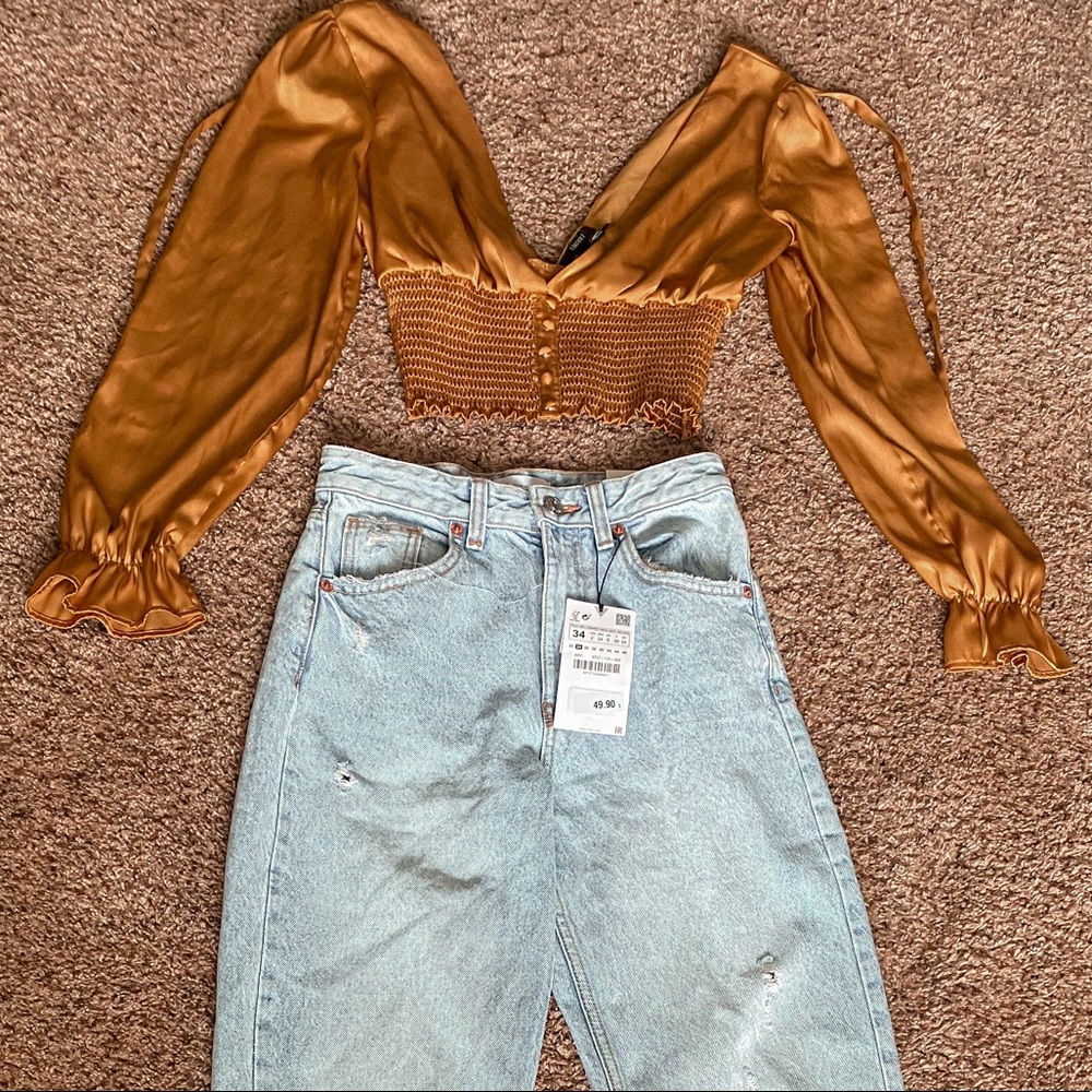 Silk v-cut top